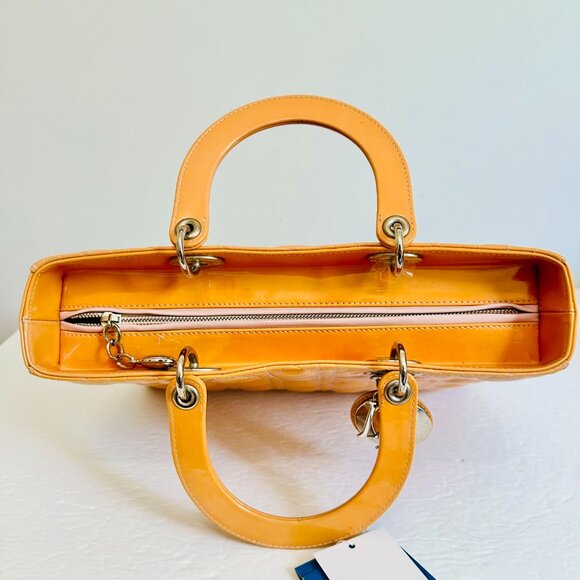 AUTHENTIC CHRISTIAN DIOR PATENT LEATHER QUILTED YELLOW LADY DIOR SATCHEL ITALY - Picture 4 of 16